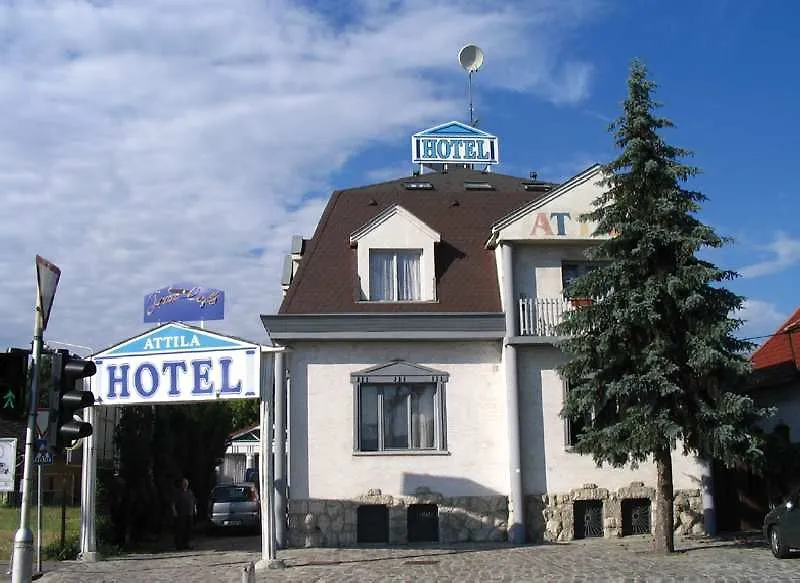 Attila Hotel Budapeste