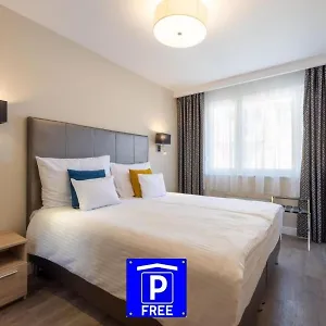 Silver Crown & Residence, Palace Quarter Hotel