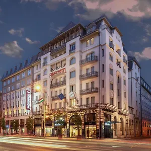 Hotell Moevenpick Centre, Budapest