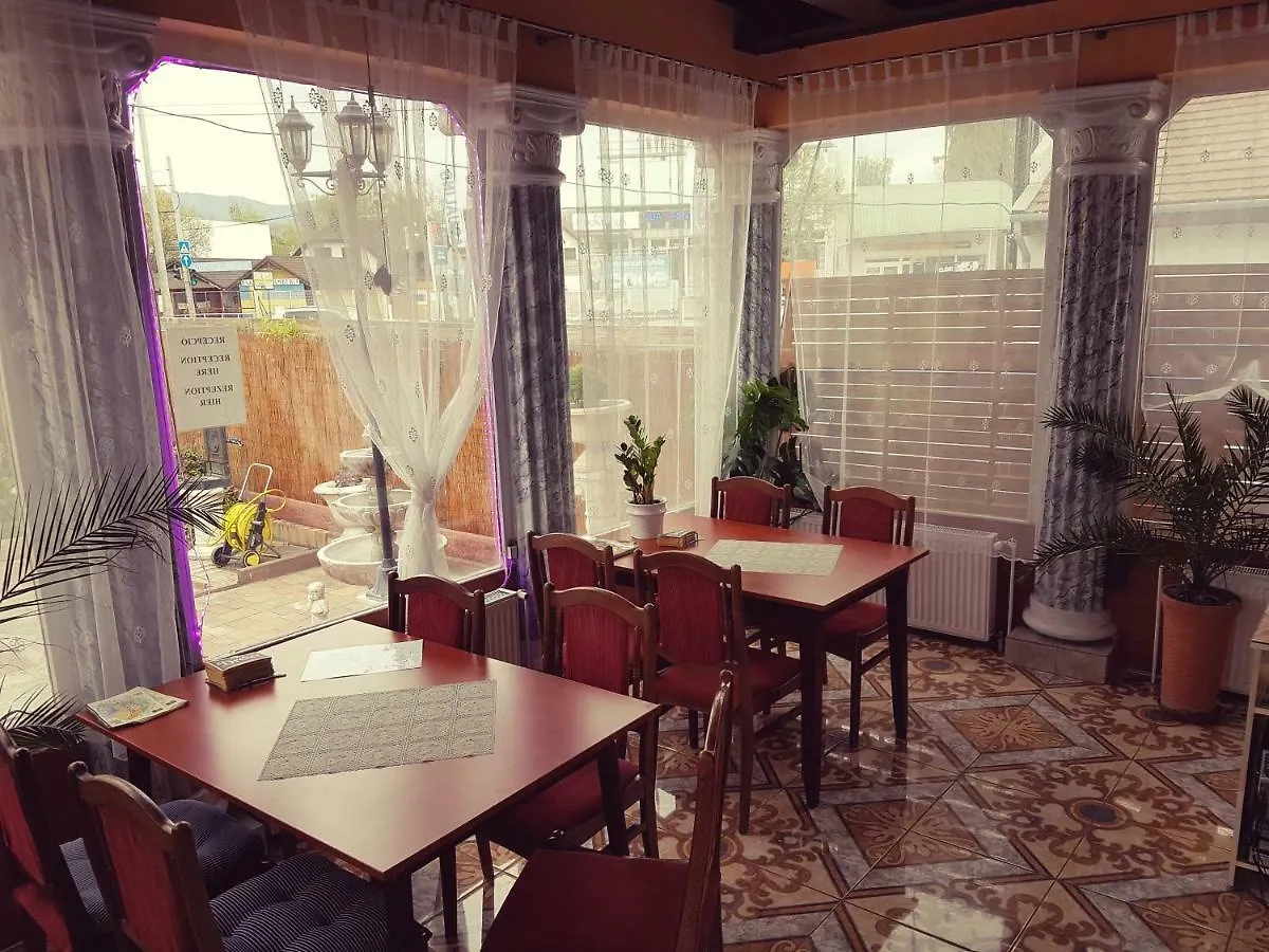 阿缇里亚酒店 布达佩斯 2*,