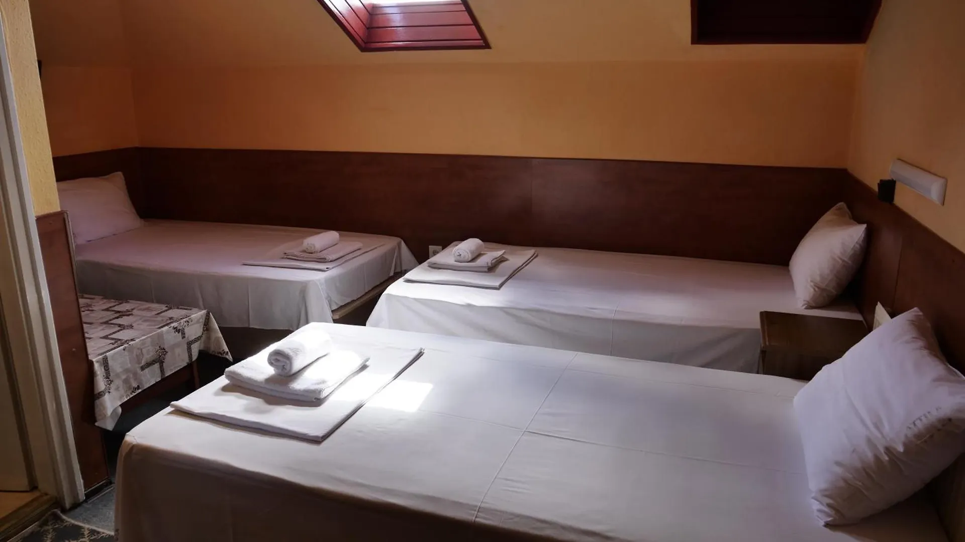 Attila Hotel Budapest 2*,  Ungern